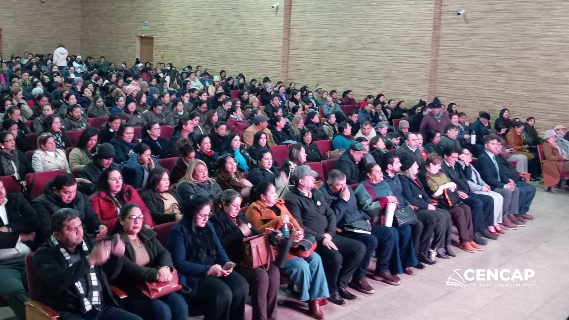 Más de 500 docentes de Concepción se capacitan en jornada organizada por CENCAP
